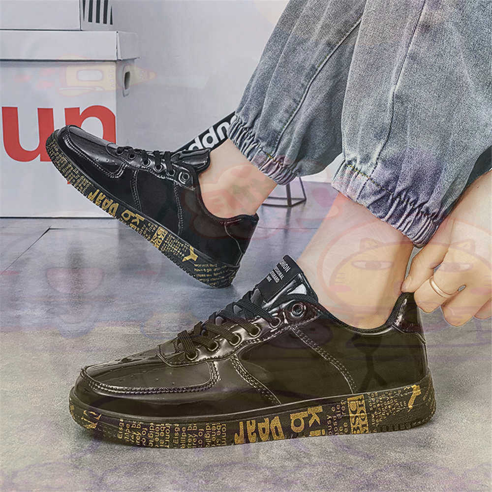Round Foot Size 45 Sneakers Wh - đánh giá và giá Vintage Fashion Resale